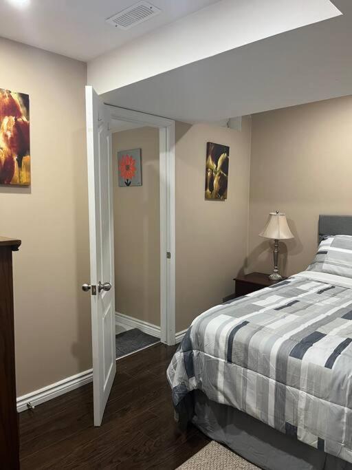 Bernie'S Basement Apartment Milton Exterior foto